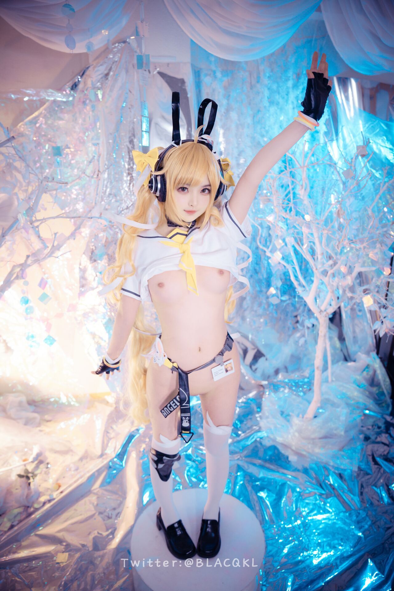 Hình Cosplay Chương 171 page 13 - Giả Dược