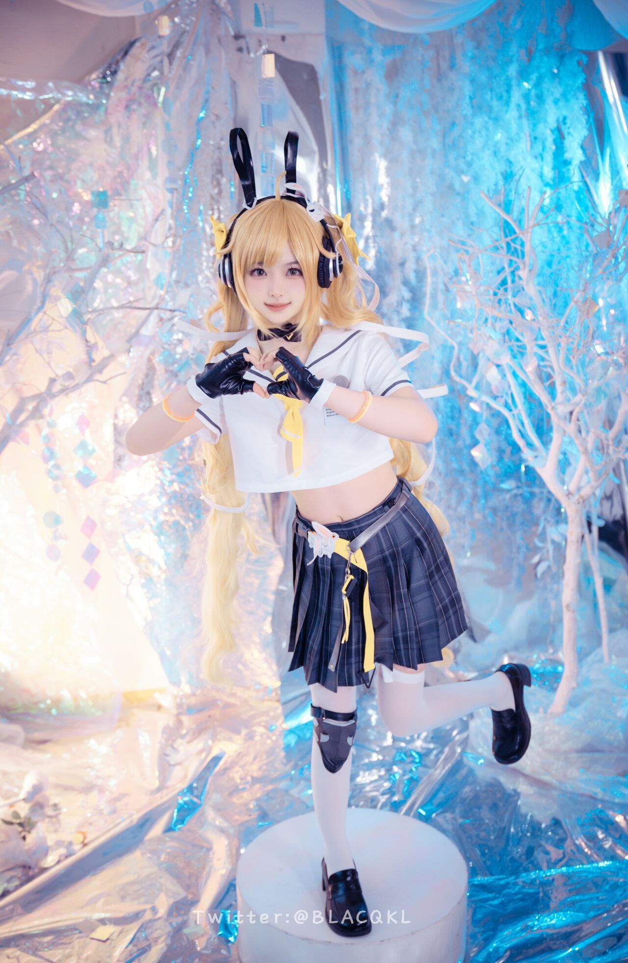 Hình Cosplay Chương 171 page 14 - Giả Dược