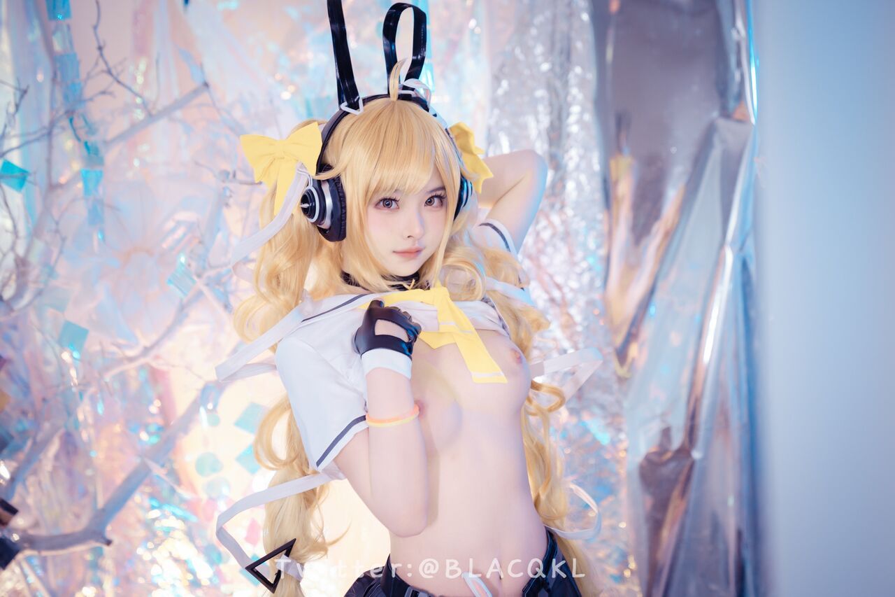 Hình Cosplay Chương 171 page 82 - Giả Dược