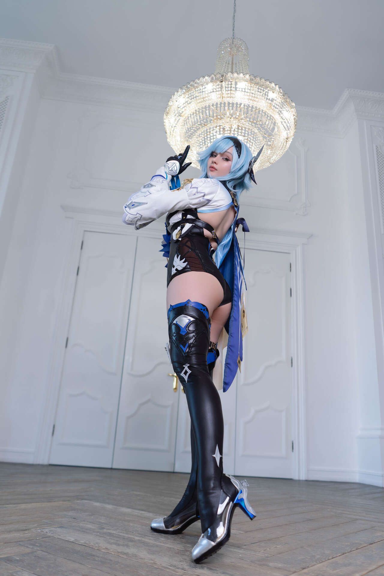 Hình Cosplay Chương 185 page 14 - Giả Dược